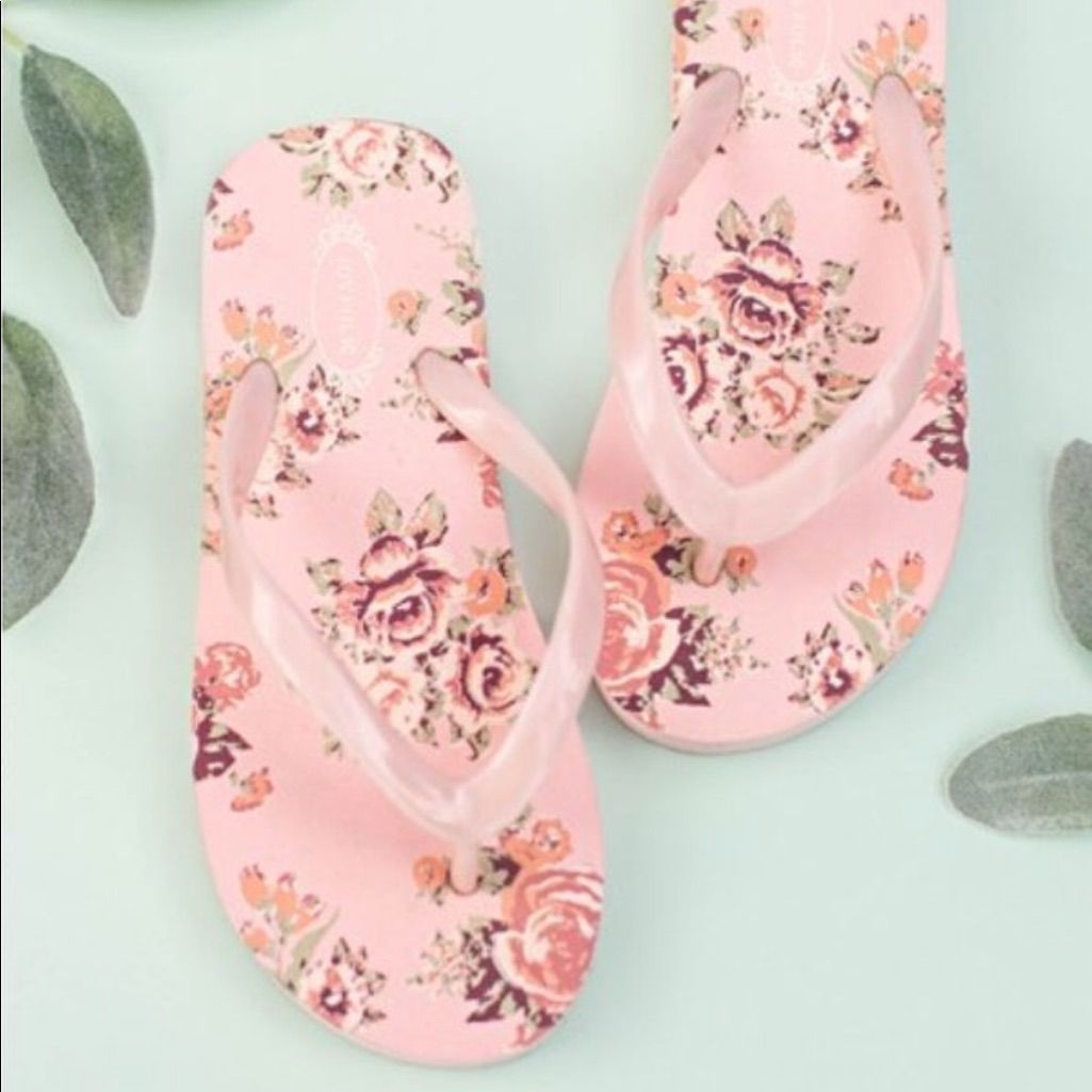 Joyfolie | Pink Vintage Floral Flip Flops | 6t/7t